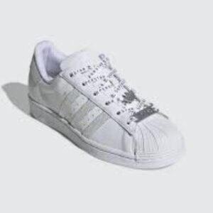 Adidas Superstar Sneakers